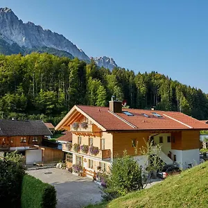 Pfanzelter Apartment